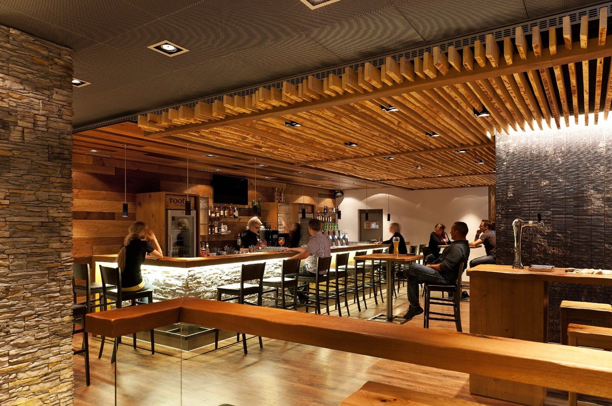 roots BAR CAFE LOUNGE