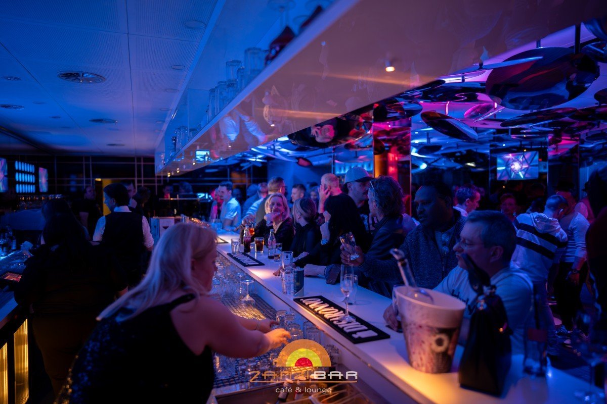 Zanzibar Café & Lounge - Image 4